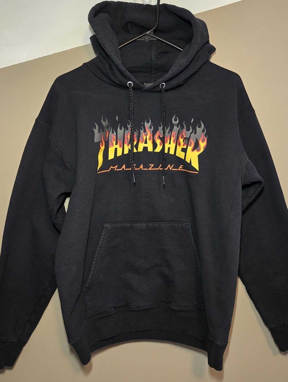 Thrasher Magazine Men's Flame Logo Pullover Hoodie Sweatshirt Small Skate